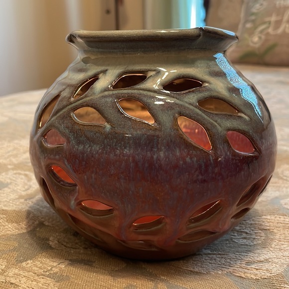 Beautiful Hand Carved Pottery - Picture 3 of 3